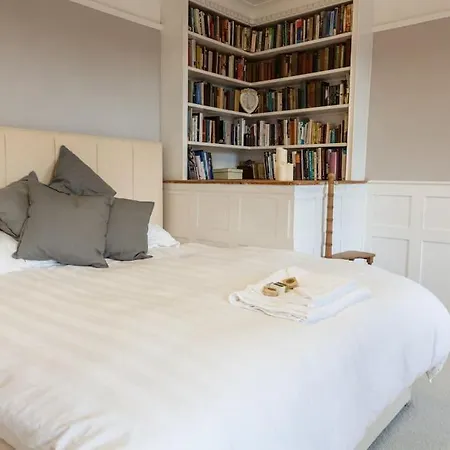 Сasa de vacaciones Number 29, A Grade Two Listed House In